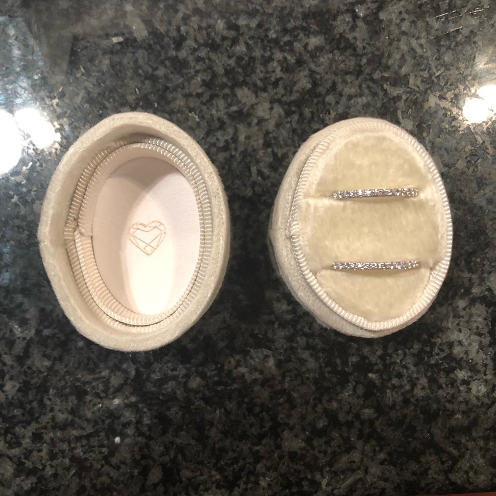 Ring box holder